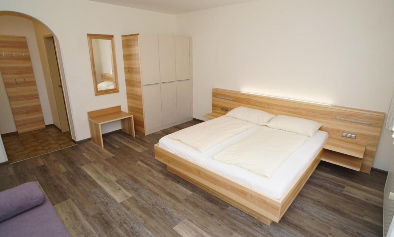 Hotel Zum Lindenhof 3*