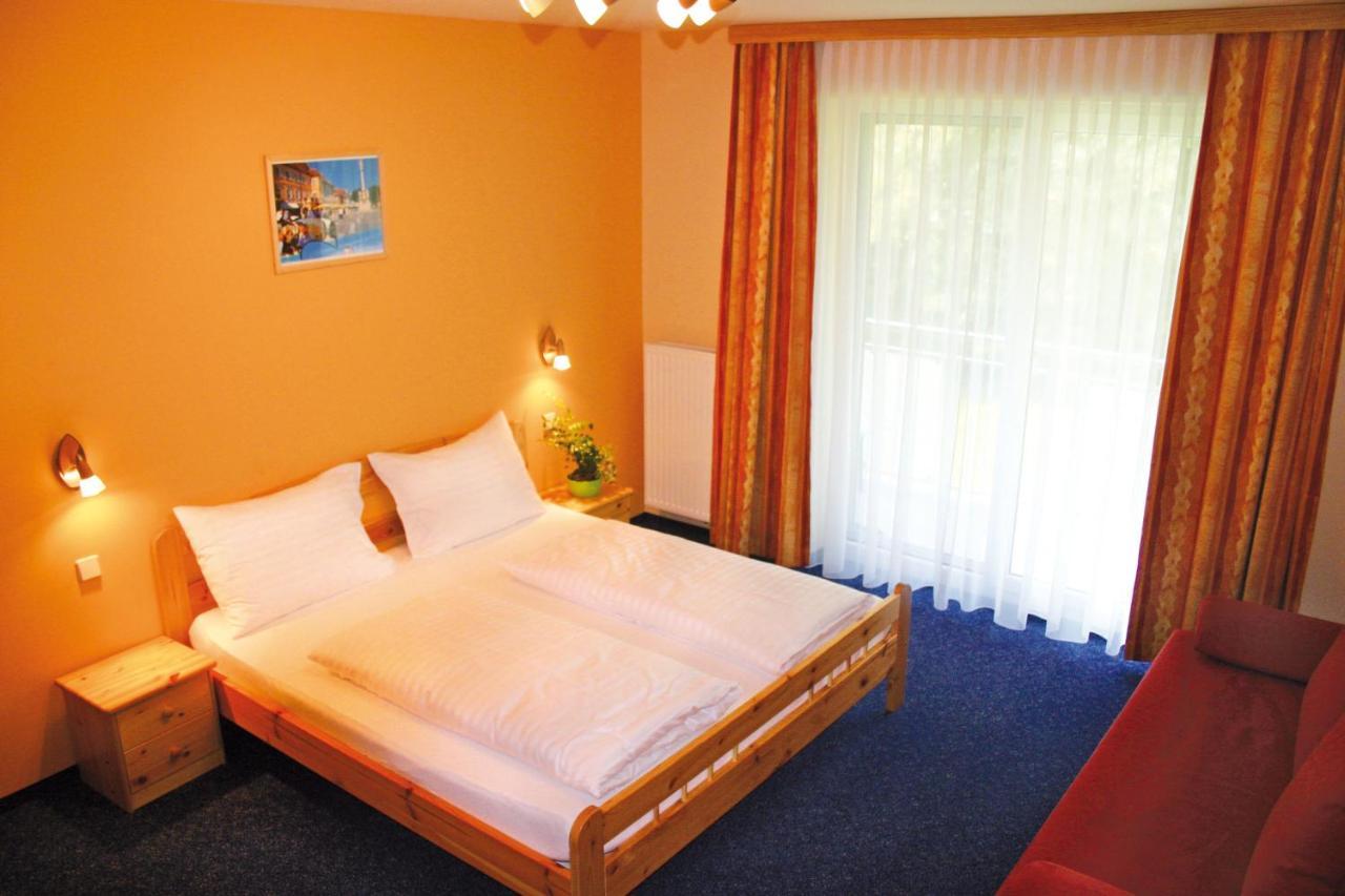 Zum Lindenhof Hotel